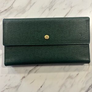 Authentic green, Louis Vuitton international wallet